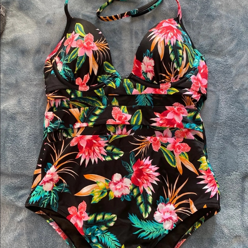 NWT bathing suit